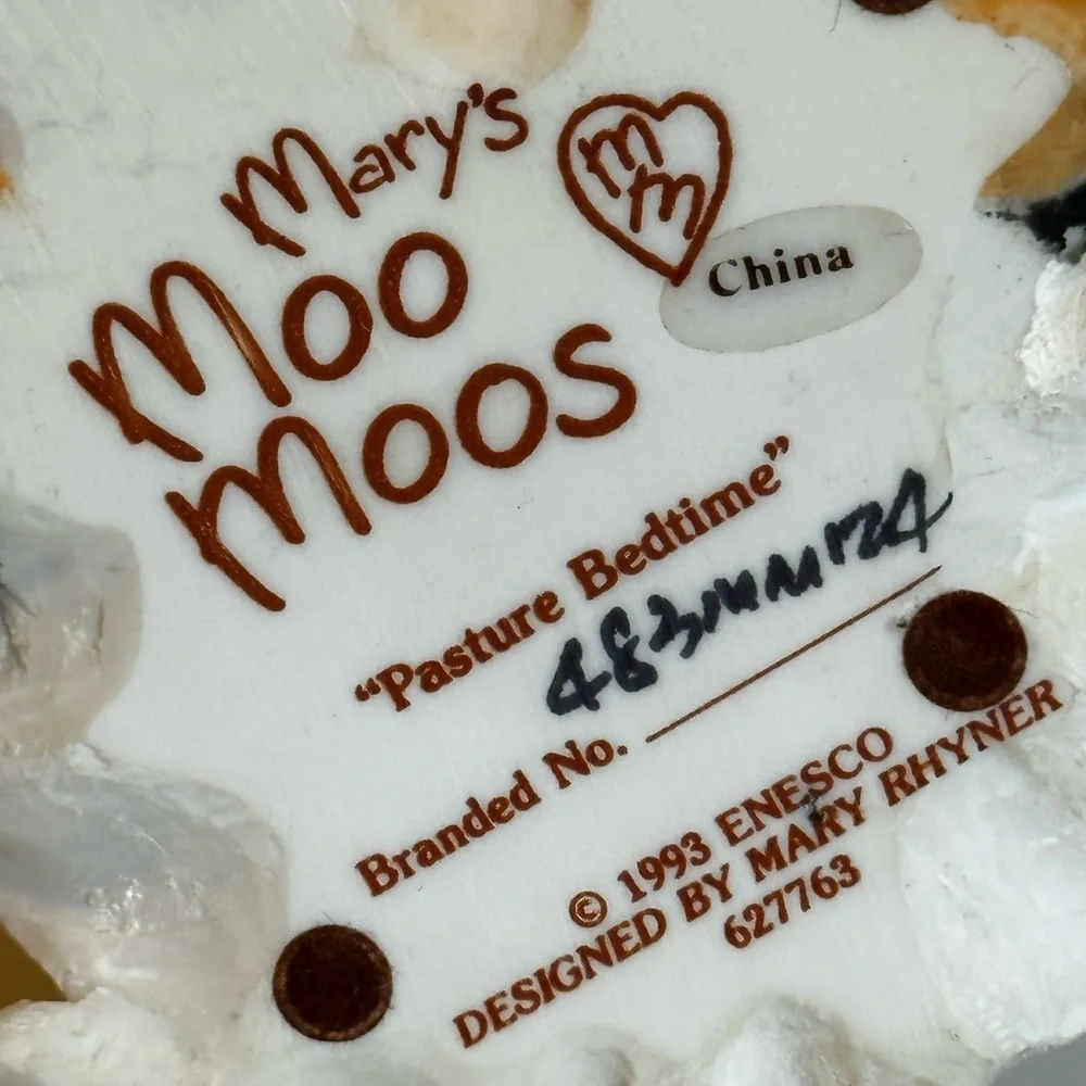 Mary’s Moo Moos “Pasture Bedtime” - Picture 2 of 4